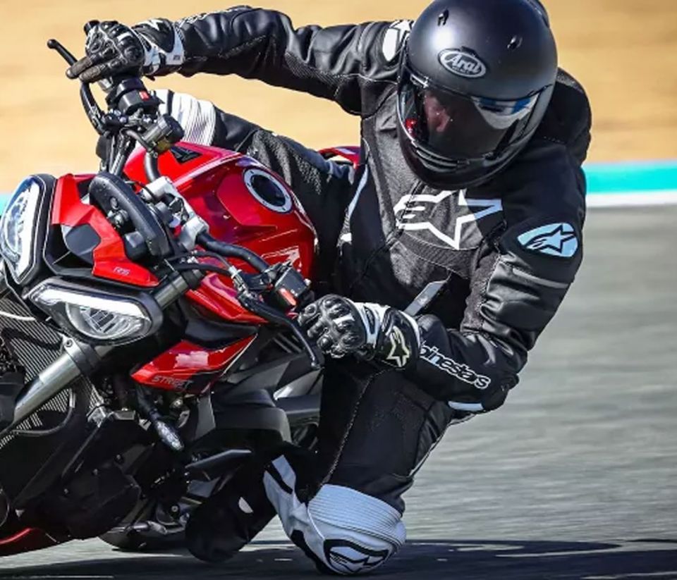 cyclebitz: Alpinestars Fusion 1-Piece Race Suit Black/White